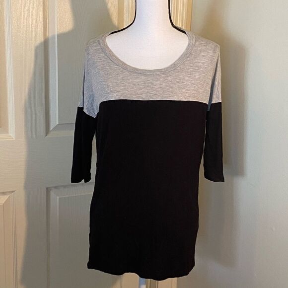 Zenana Outfitters, medium black & grey top - Picture 1 of 7